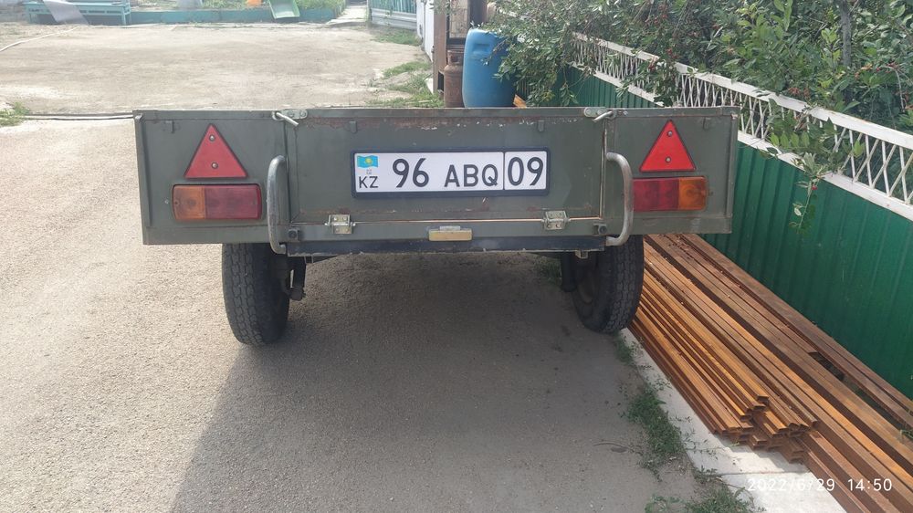 Легковой прицеп самосвал