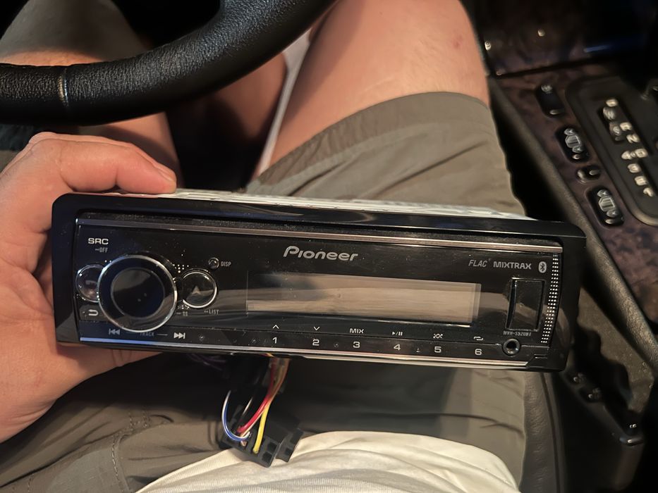 Продам магнитолу Pioneer 520