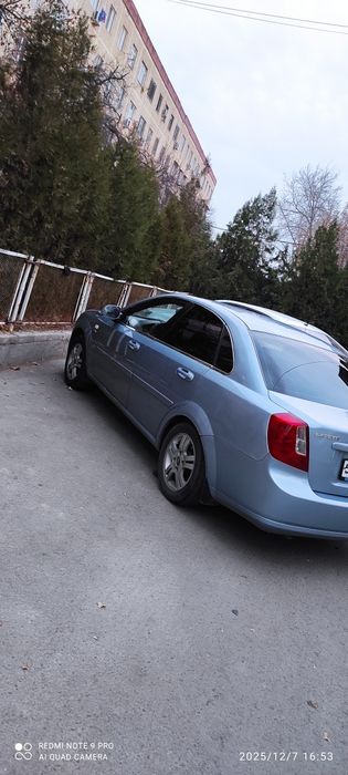 Lasetti 1.8  sotiladi