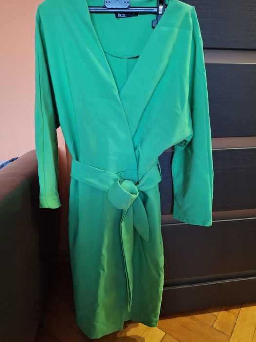 Дамска    стилна   рокля