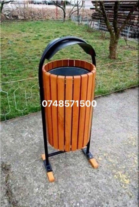 Bănci și coșuri pentru gunoi