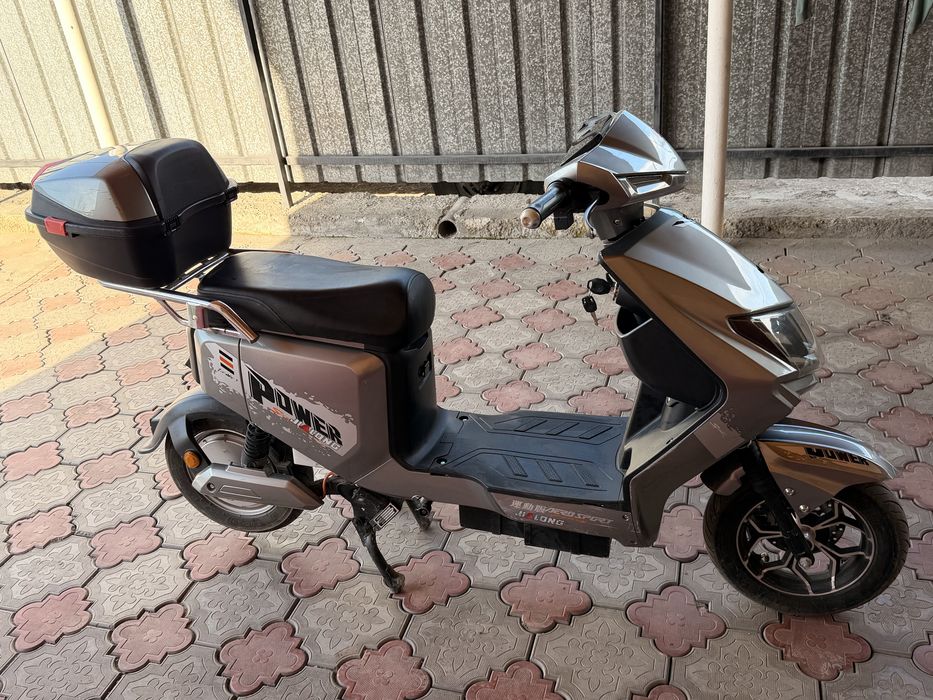 Продам электро мопед Электровелик