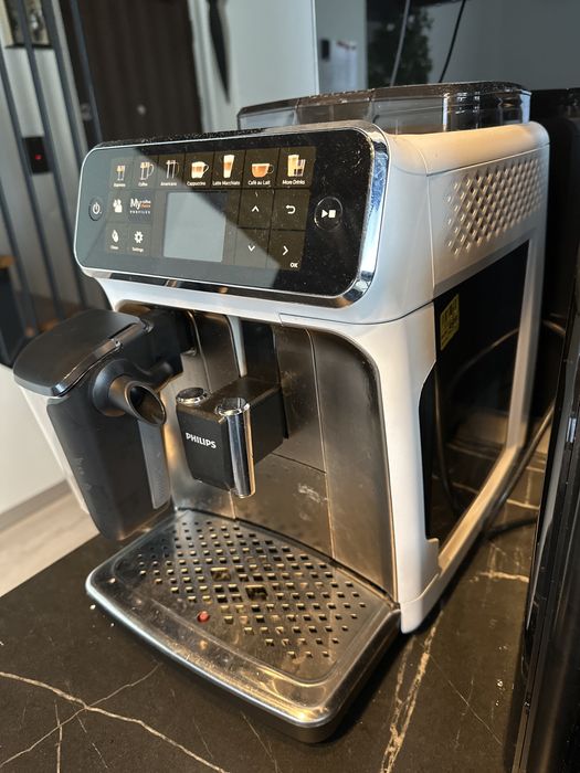 Espressor Philips LatteGo