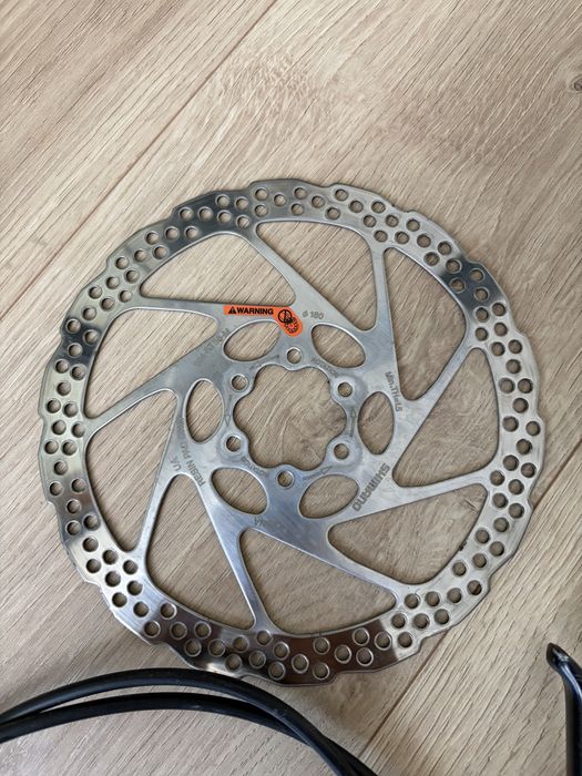 Предна хидравлична дискова спирачка Shimano mt201