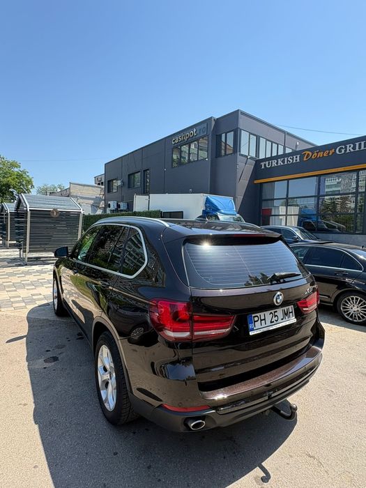 Vamd BMW X 5 foarte bine intretinut