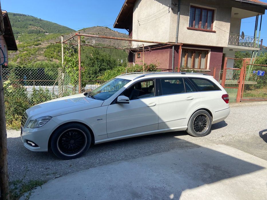 Продава се Mercedes e 350 cdi 4 matic 2010 година 231 к.с