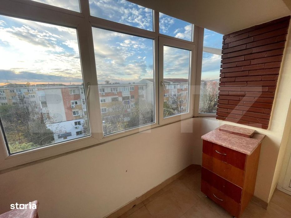 Apartament 3 camere,  73 mp totali, zona 1 Mai-Pelendava