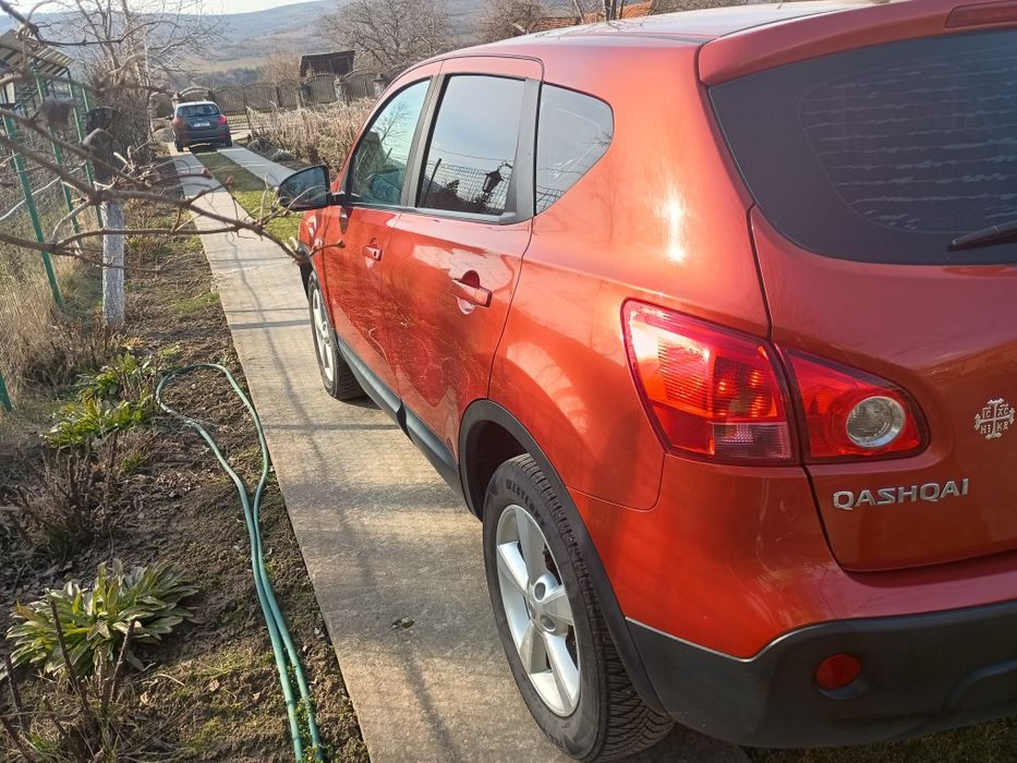 Nissan Qashqai 2007 2x4 2.0 benzina cu GPL