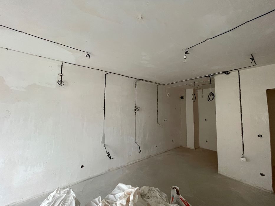 Електромонтажни услуги. Електроинсталации. Електротехник.