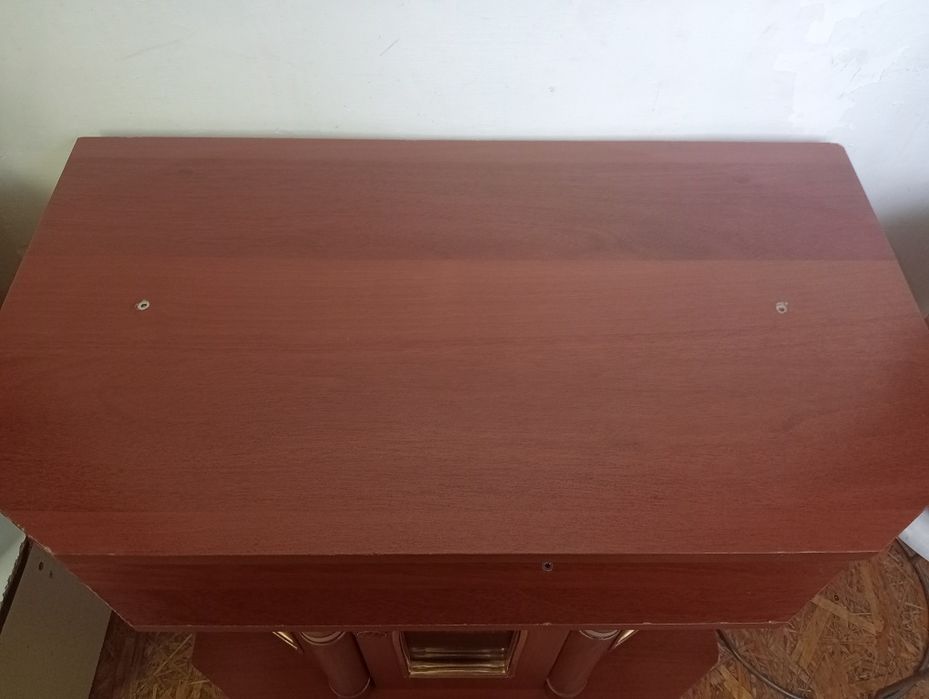 Продам тумбу под телевизор