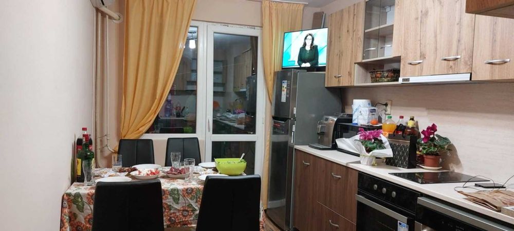 Дава се под наем Двустаен апартамент в Плевен, Идеален център - 70 кв.м за 408 € - Снимка #9