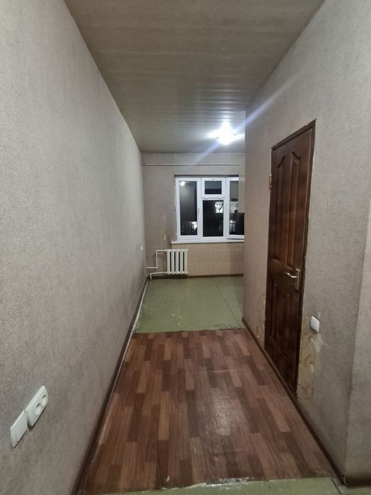 Ibn sino 2. 1xonali kvartira srochna sotiladi.