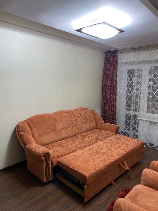 Продам диван и два кресла