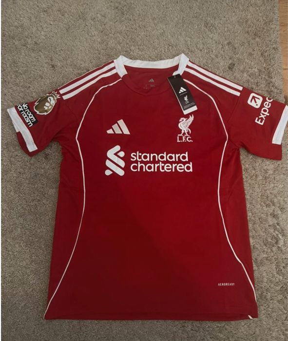 Tricou Isak liverpool