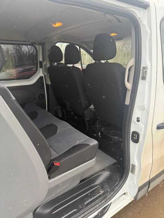 Dezmembrez Opel Vivaro 2016 Duba 1.6 biturbo