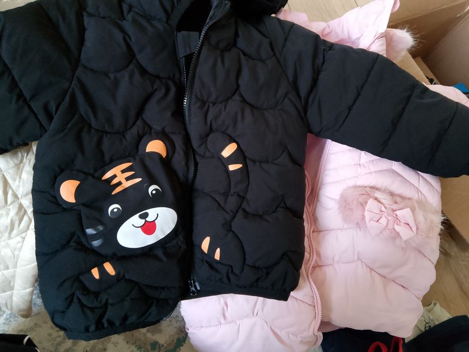Детские куртки 2,3 годика