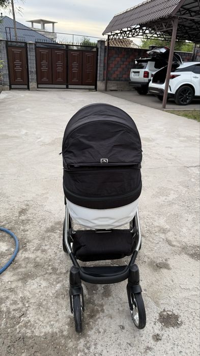 Продам коляску Adamex