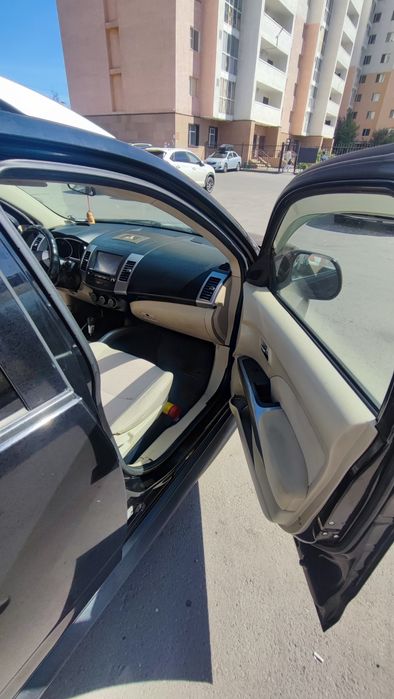 Продам Mitsubishi Outlander 2009 года