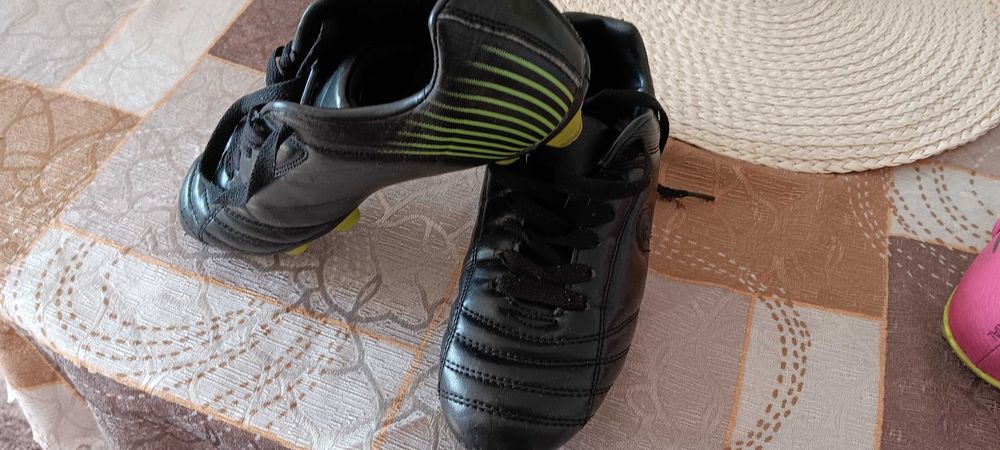 Бутонки за футбол