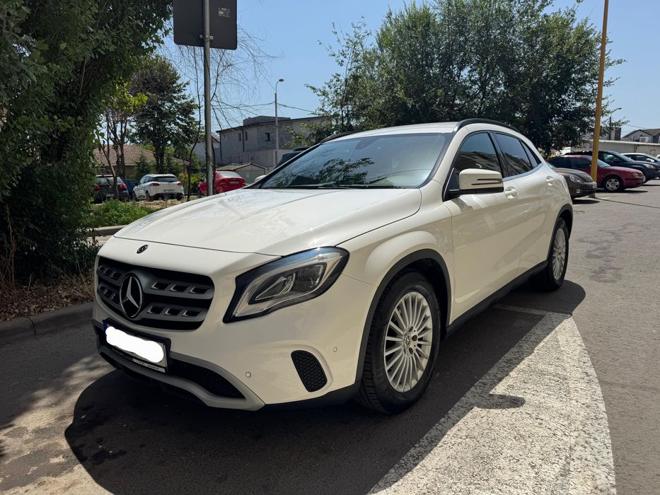 Mercedes GLA200d  4Matic