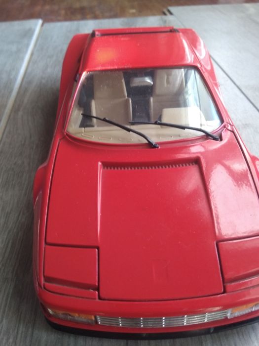Ferrari Testarossa 1/18