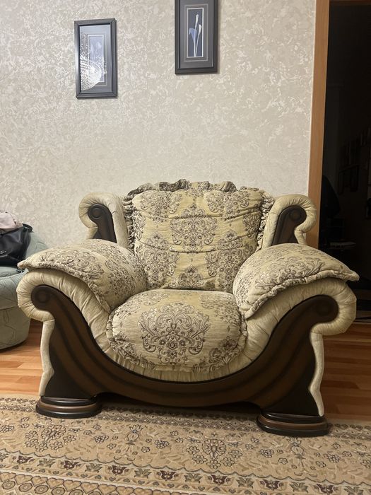 Мягкий уголок , диван 3-1