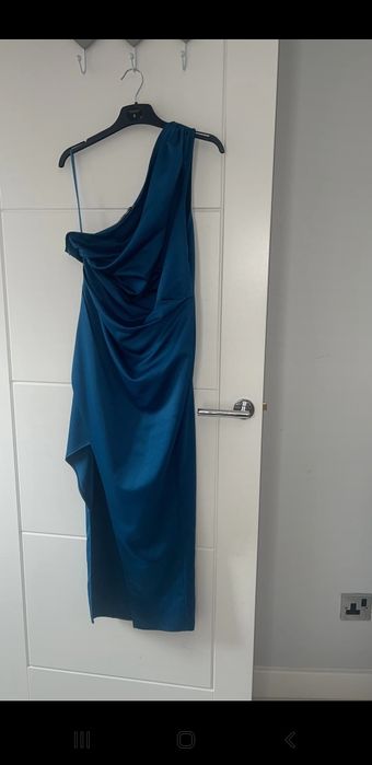 Rochie eleganta satin PrettyLittleThing