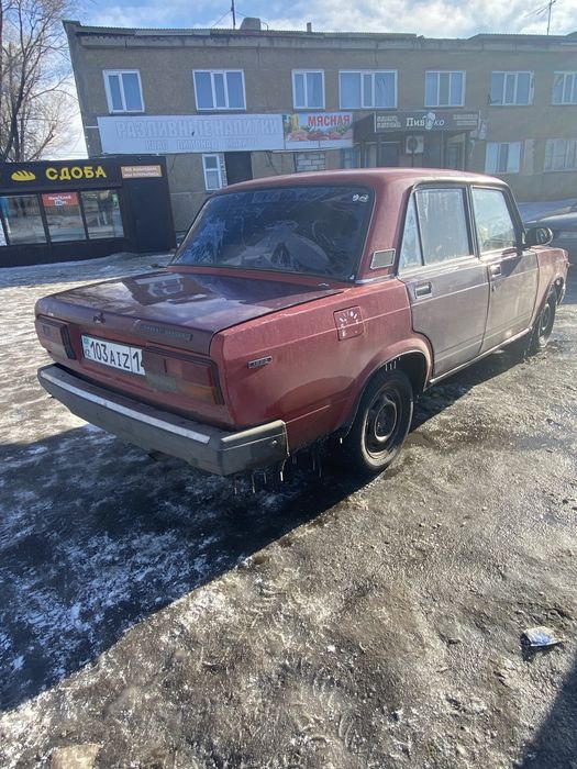 Продам машину  пробил блок 2107