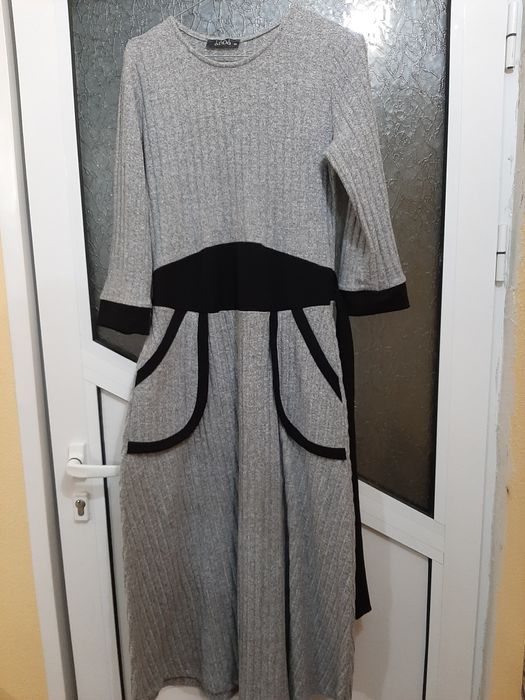 Рокля от плътно трико