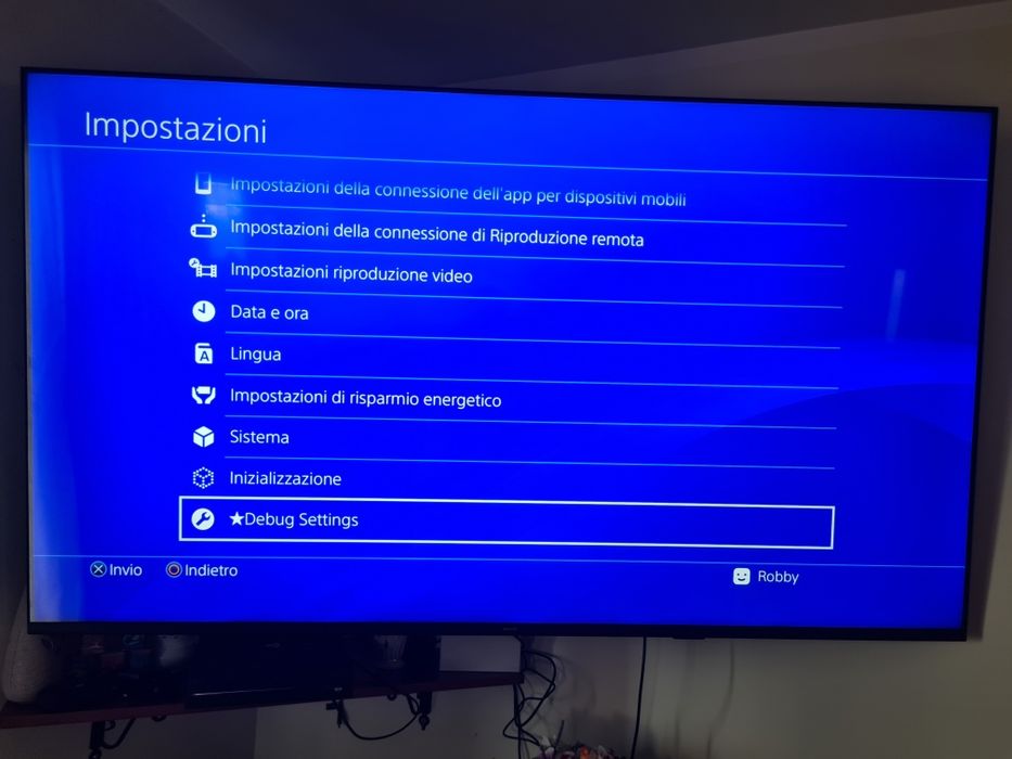 PlayStation 4 Pro MODAT (Stare Excelentă) + 2 Manete + Stație Încărcare