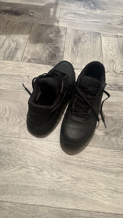 Продам кроссовки Nike Air Max Excee