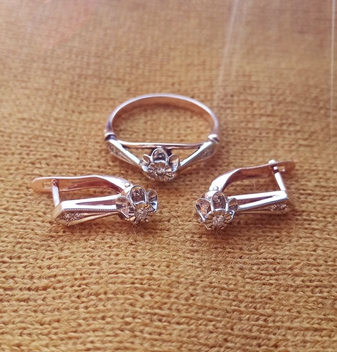 Продам набор с бриллиантами