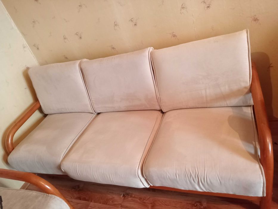 Продам срочно диван