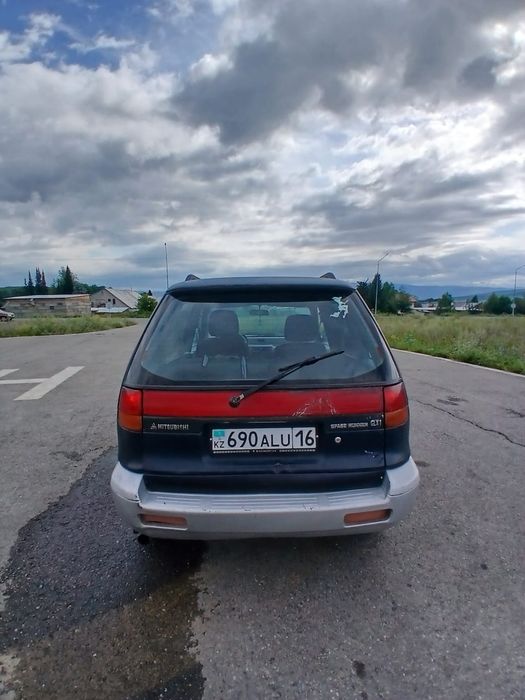 Mitsubishi Space Runner 1.8 двигатель передний привод