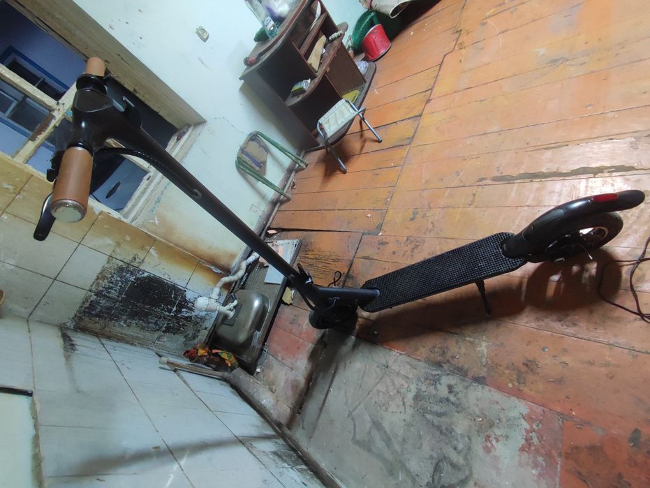 Электросамокат Tomollo СРОЧНО