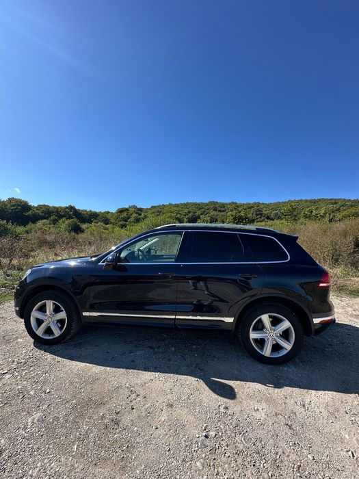 Volkswagen Touareg Volkswagen Touareg V6 TDI 4MOTION R-Line. Are montat și cârlig.
