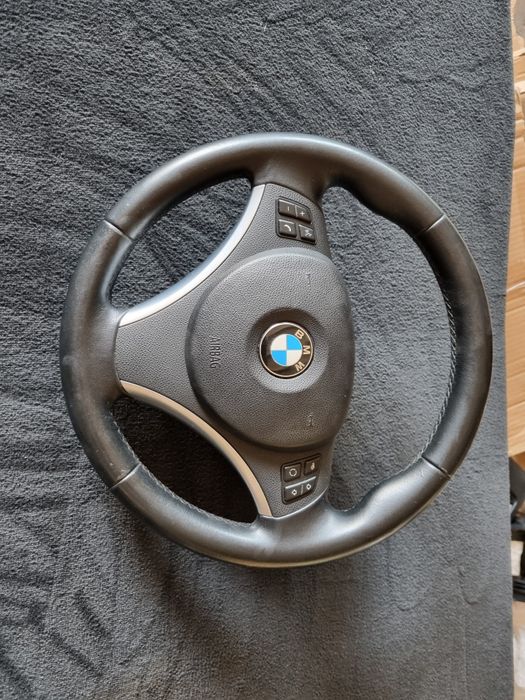 Volan cu airbag bmw seria 1 3 e90 e91 e92 e93 e84 e87