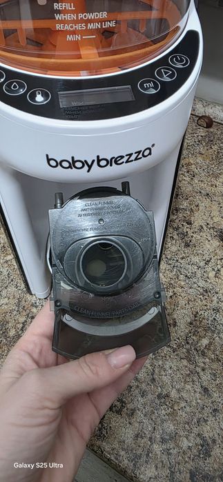 Espressor lapte praf BabyBrezza