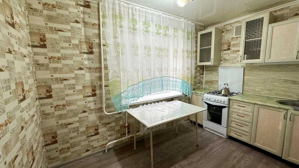 Продам 2х ком Гарышкер Данил Империя