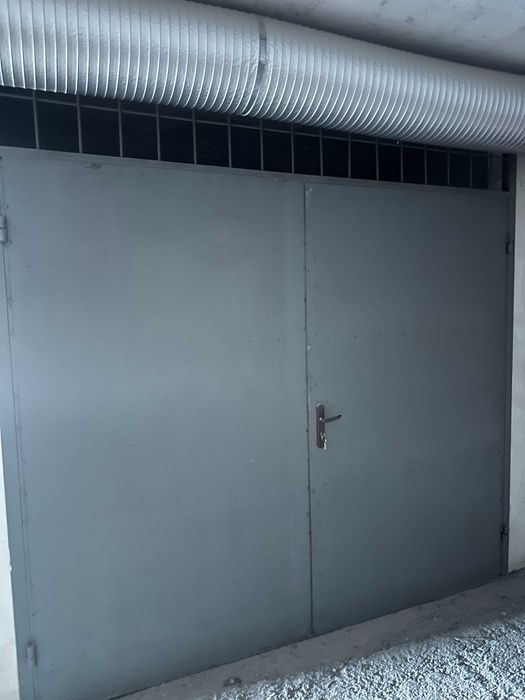 Продава 7бр. гаражи в гр.Пещера, ул. Д-р Цикалов №41