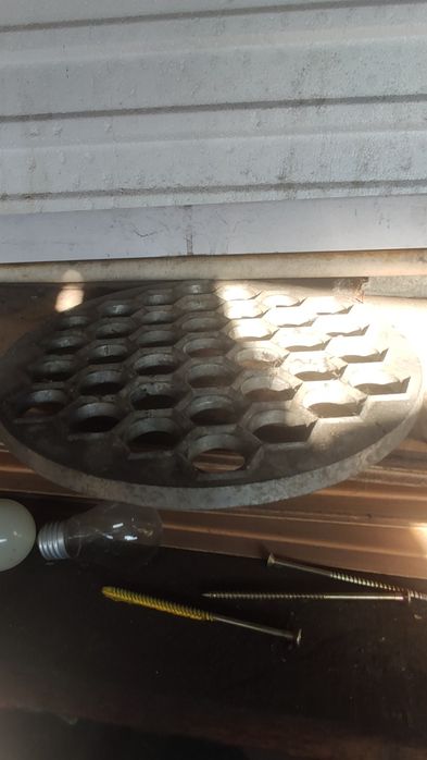 Продаю пельменицу