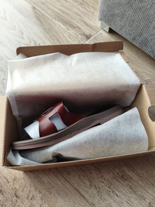 ONCAI Șlapi pentru femei, mărimea 36 EU noi in cutie