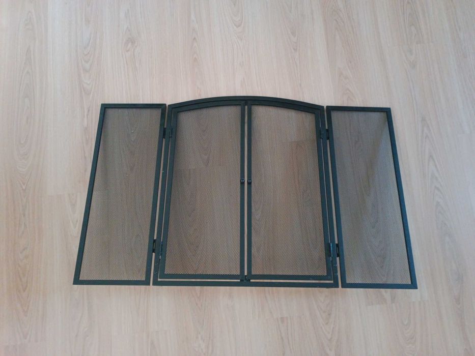 Параван за пред камина