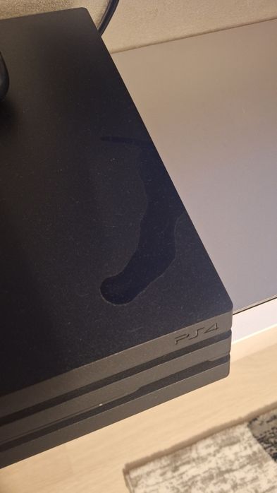 Play Station 4 PS4 Pro 1Tb