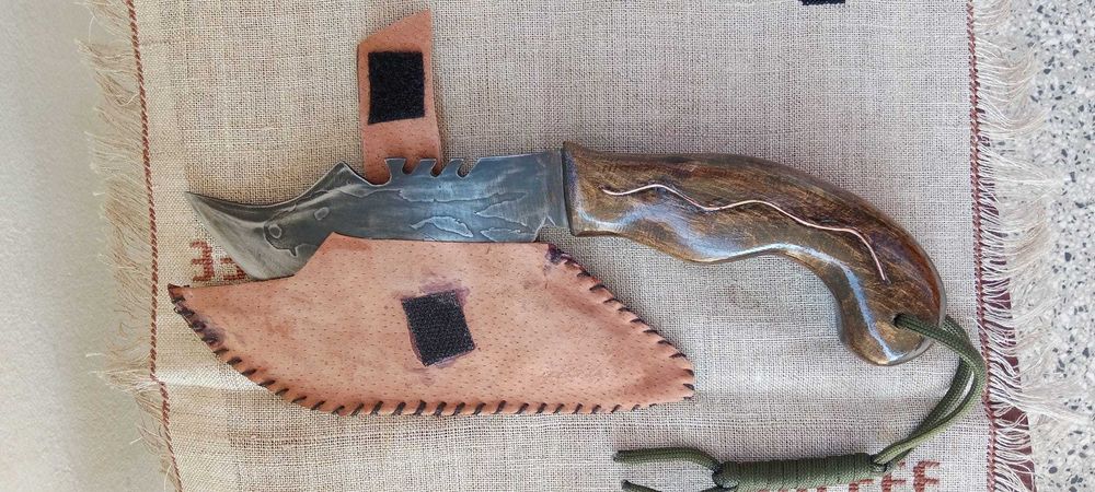 Нож за ценители.Подходящт за всяка цел-за украса,за работа,за подарък