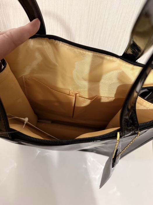 Сумка Мери Кей лаковая