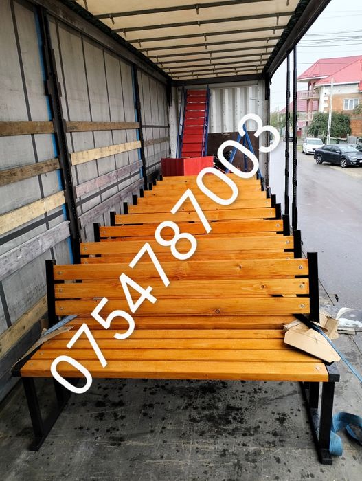 Banca și cos de gunoi