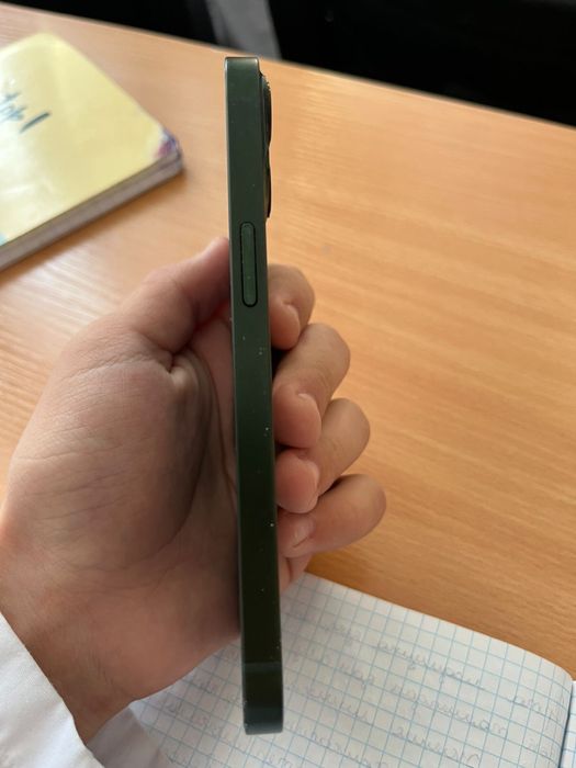 Айфон 13 зелённый