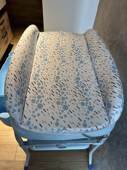 Masa de infasat si cadita