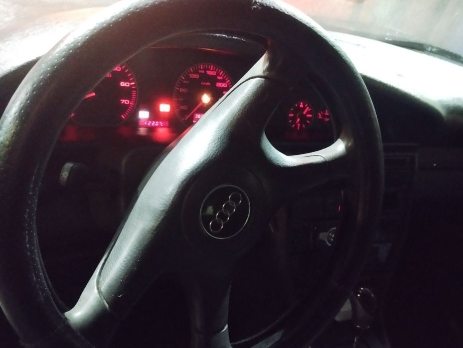 Продам Машину Ауди с 4